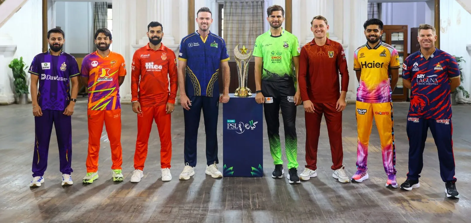 پی ایس ایل شائقین کے بغیر نامکمل